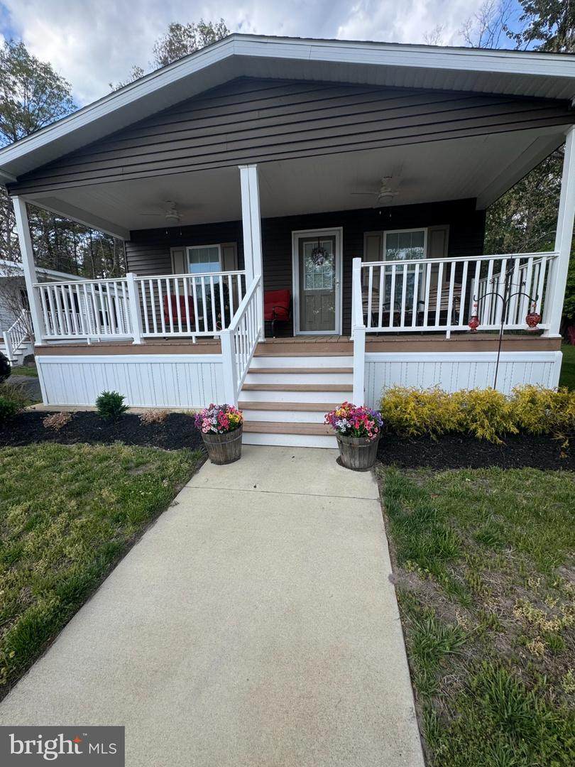 57 Meadowbrook Drive - Photo 1