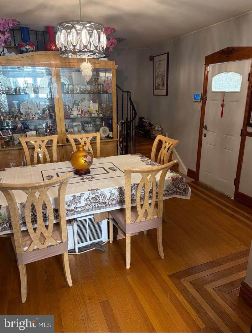 5035 Westfield Avenue - Photo 1