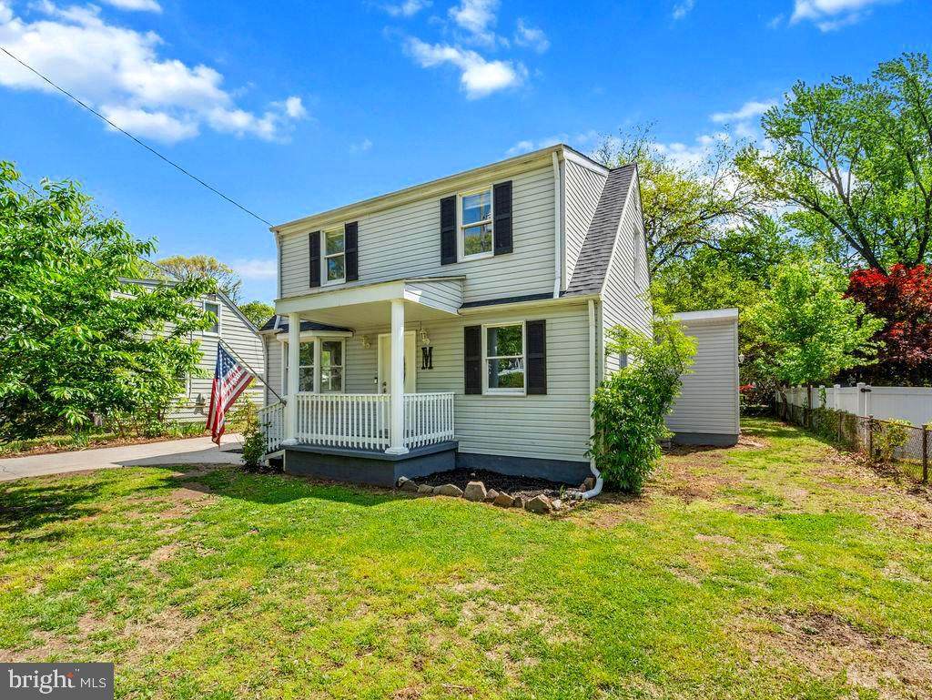 273 Magothy Boulevard - Photo 1