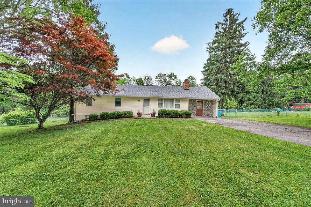 9712 Thompson Drive - Photo 1