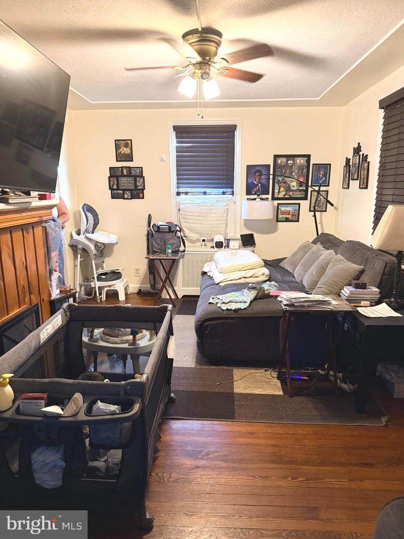https://bt-photos.global.ssl.fastly.net/brightmls/orig_boomver_2_804908505952-2.jpg