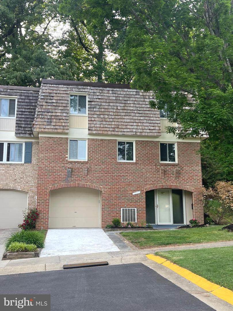 19052 Capehart Drive - Photo 1