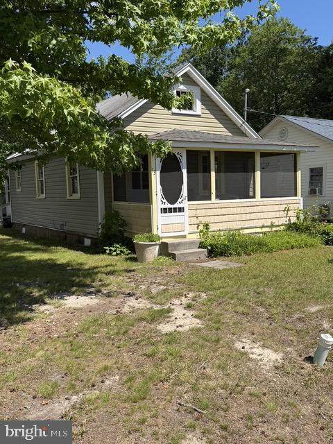 13 10TH ST - Photo 1