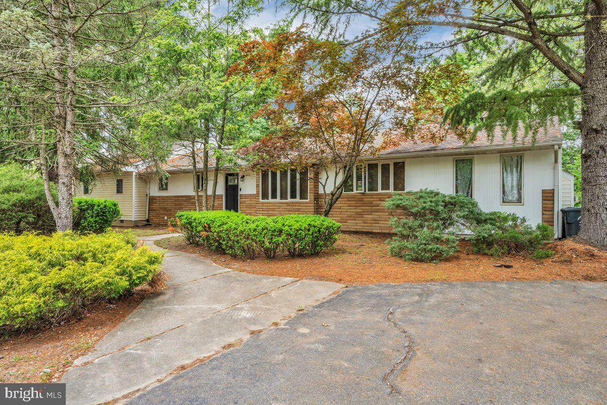 3 Southgate Drive - Photo 1