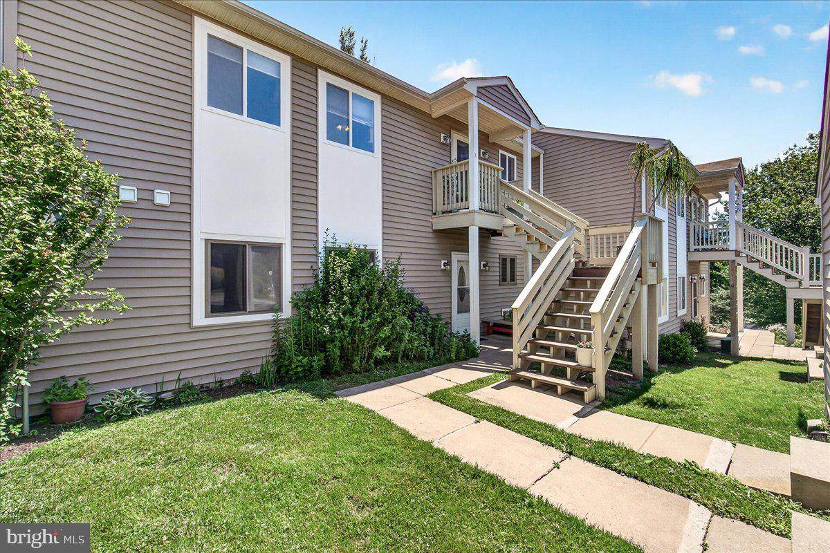 10269 White Pelican Way - Photo 1
