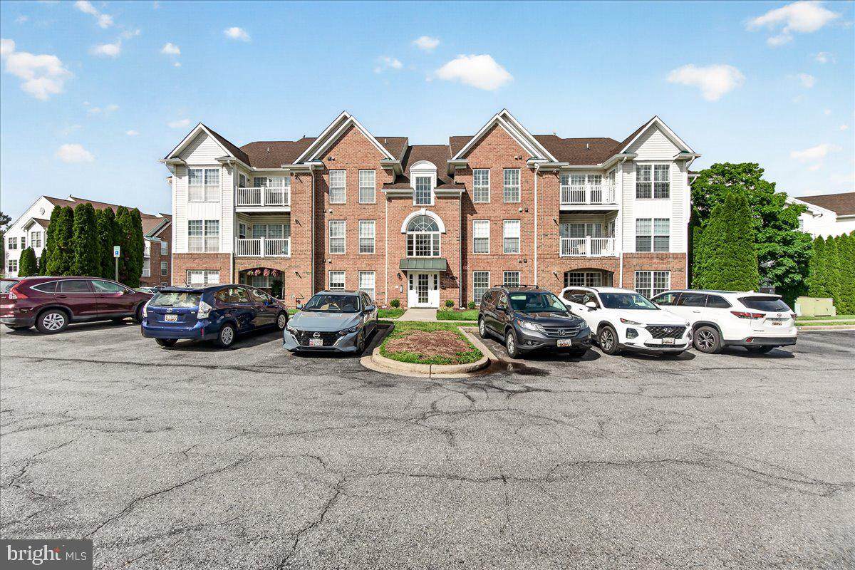 2506 Coach House Way - Photo 1