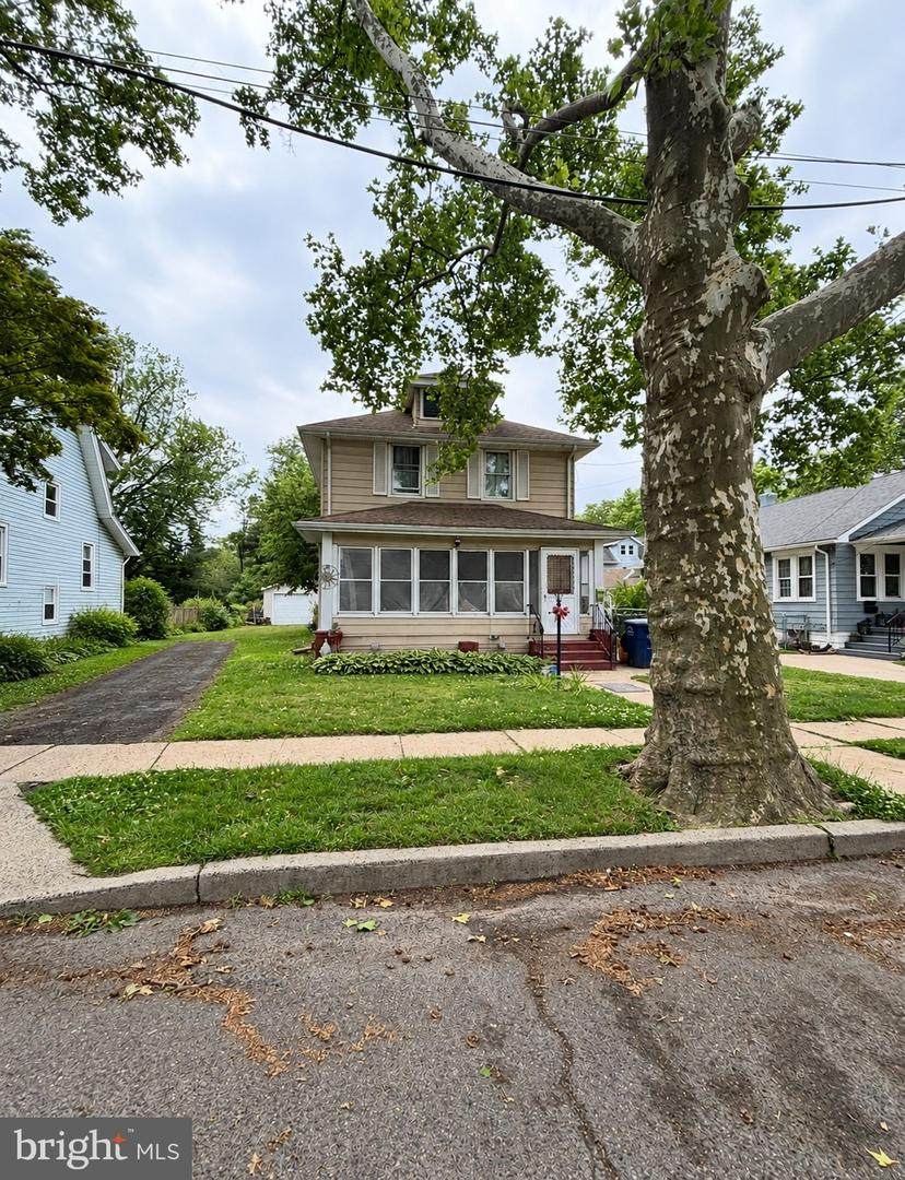 612 Lippincott Avenue - Photo 1