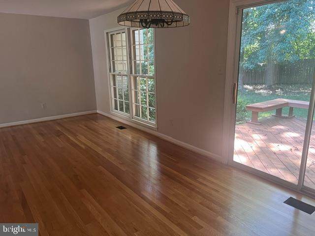 https://bt-photos.global.ssl.fastly.net/brightmls/orig_boomver_1_804956731296-2.jpg