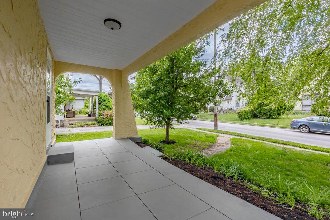 711 Harper Avenue - Photo 1