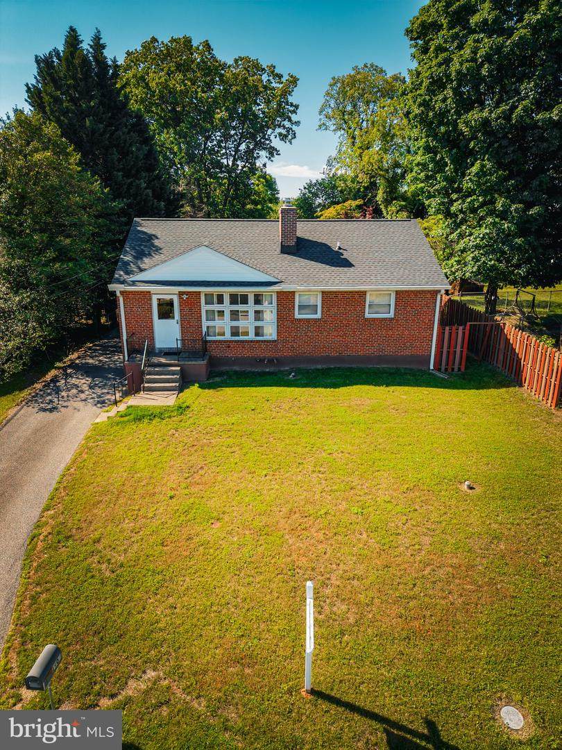 1902 Mountain Avenue - Photo 1