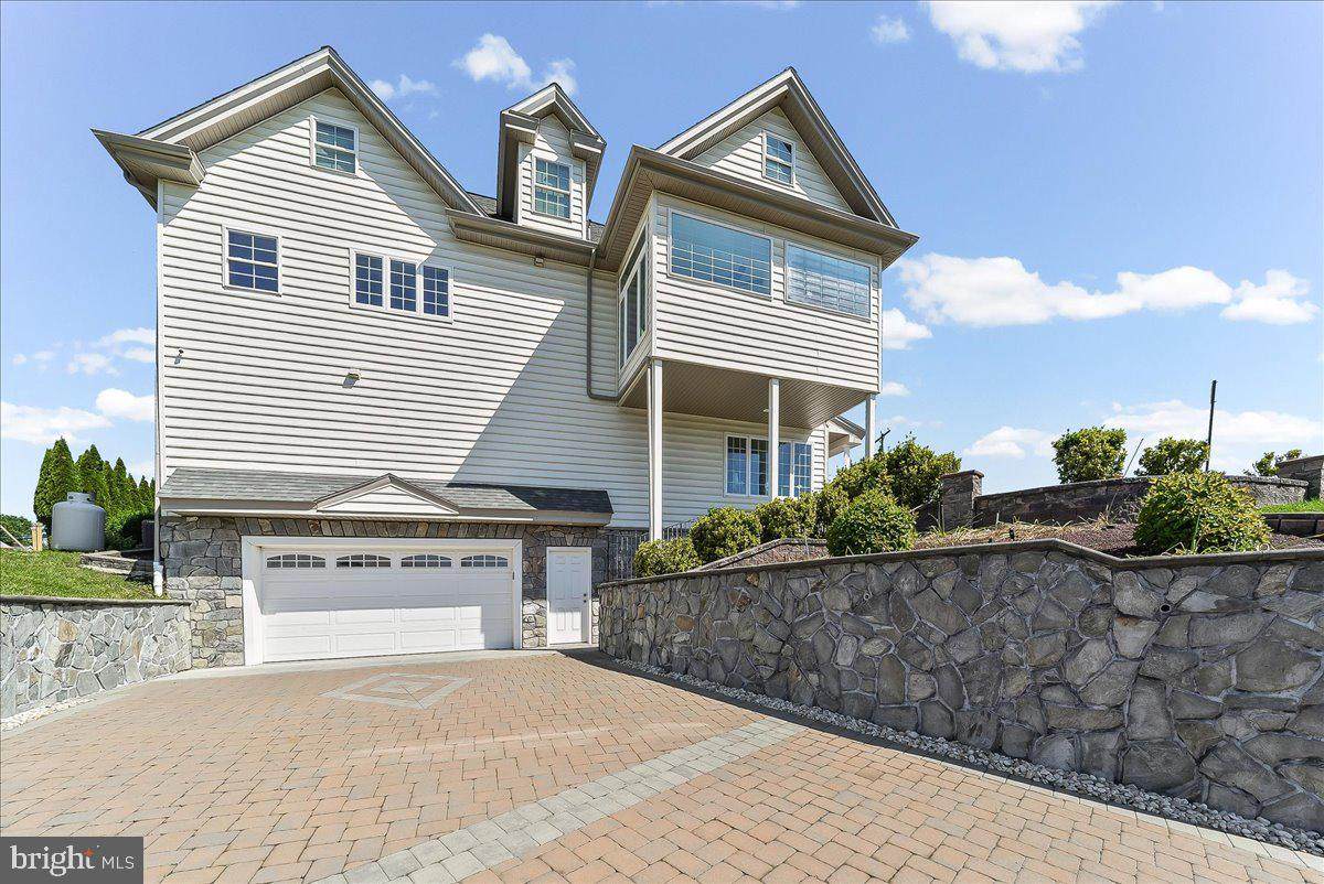 558 Baltimore Pike - Photo 1