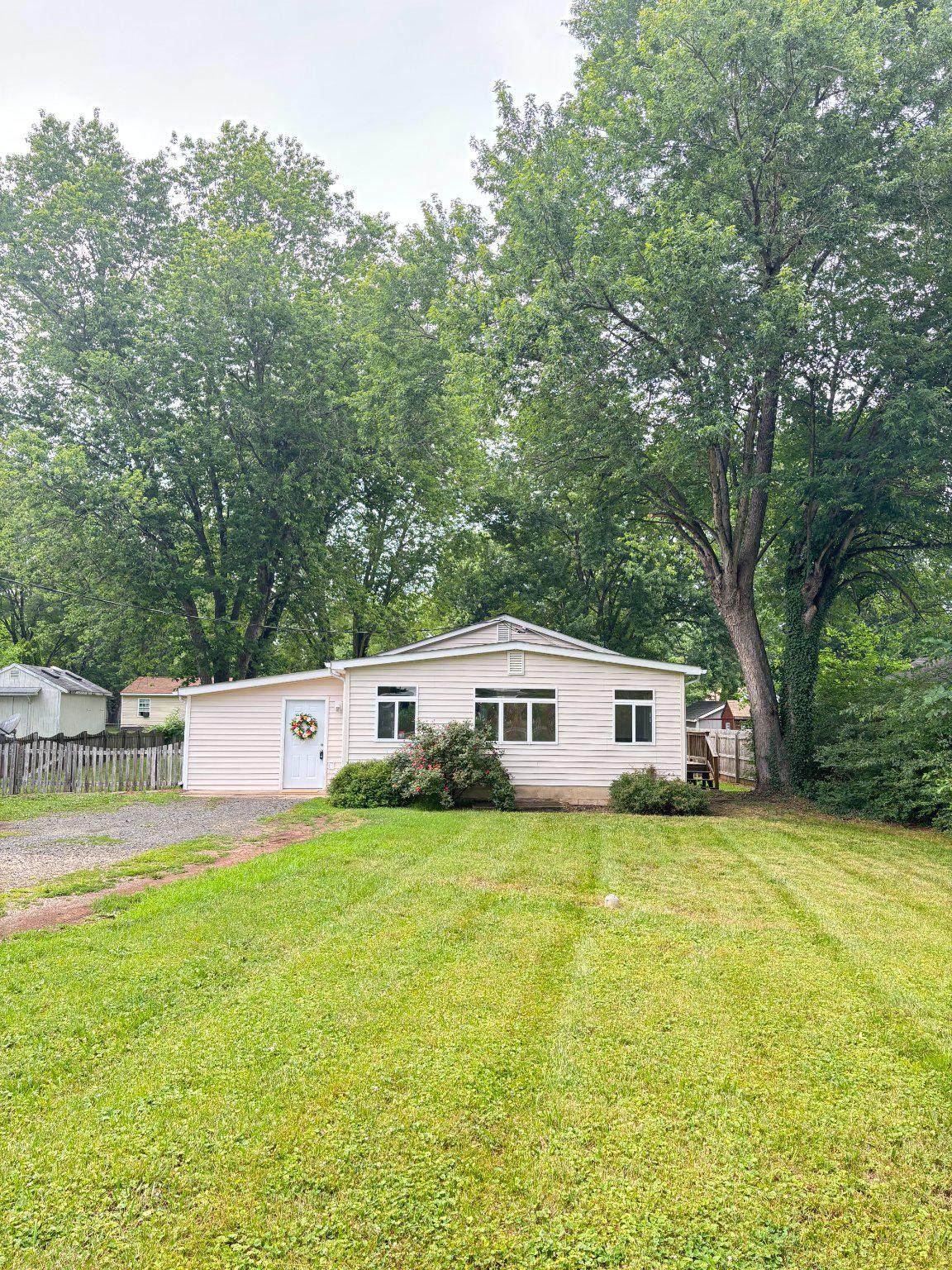 203 Bowen Street - Photo 1