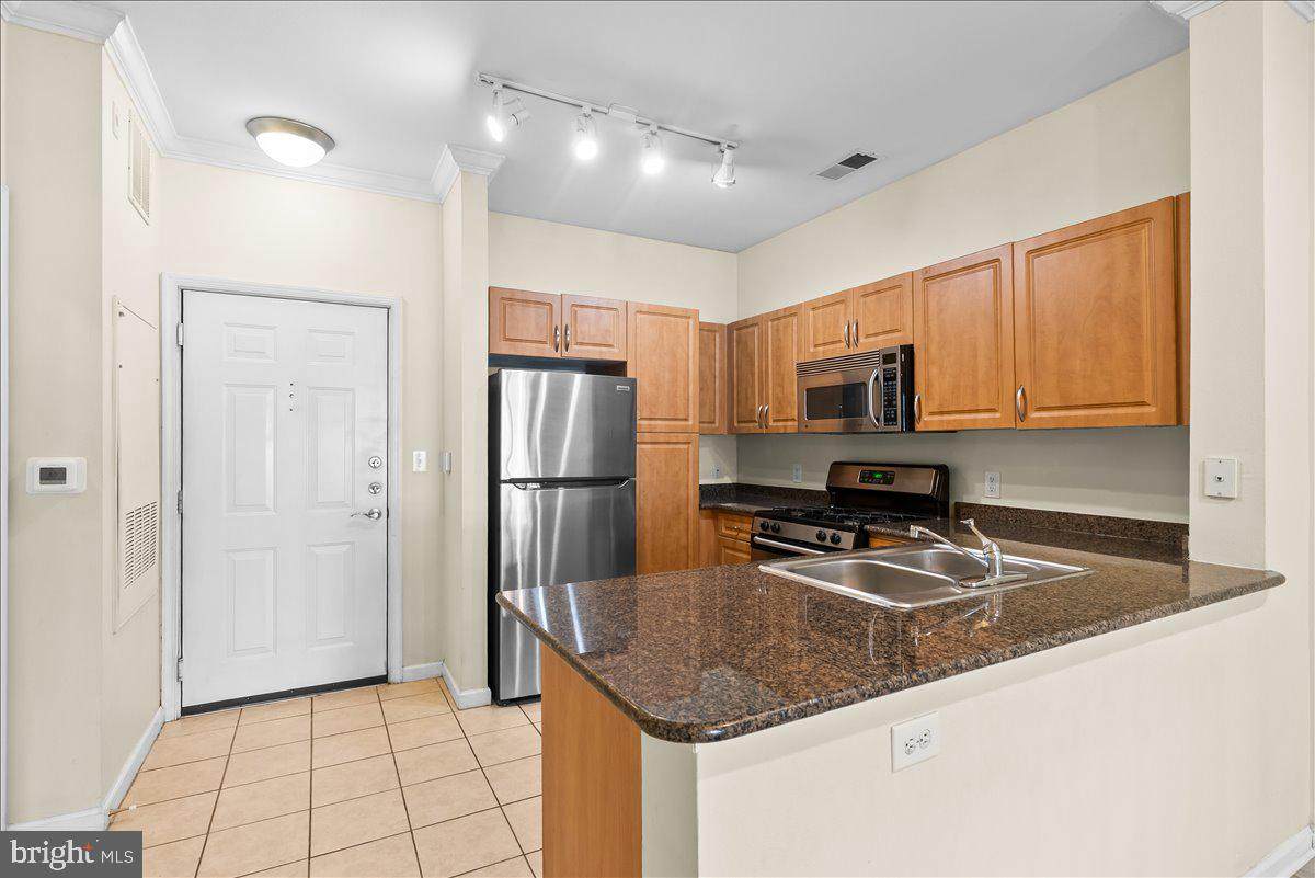 12913 Centre Park Circle - Photo 1