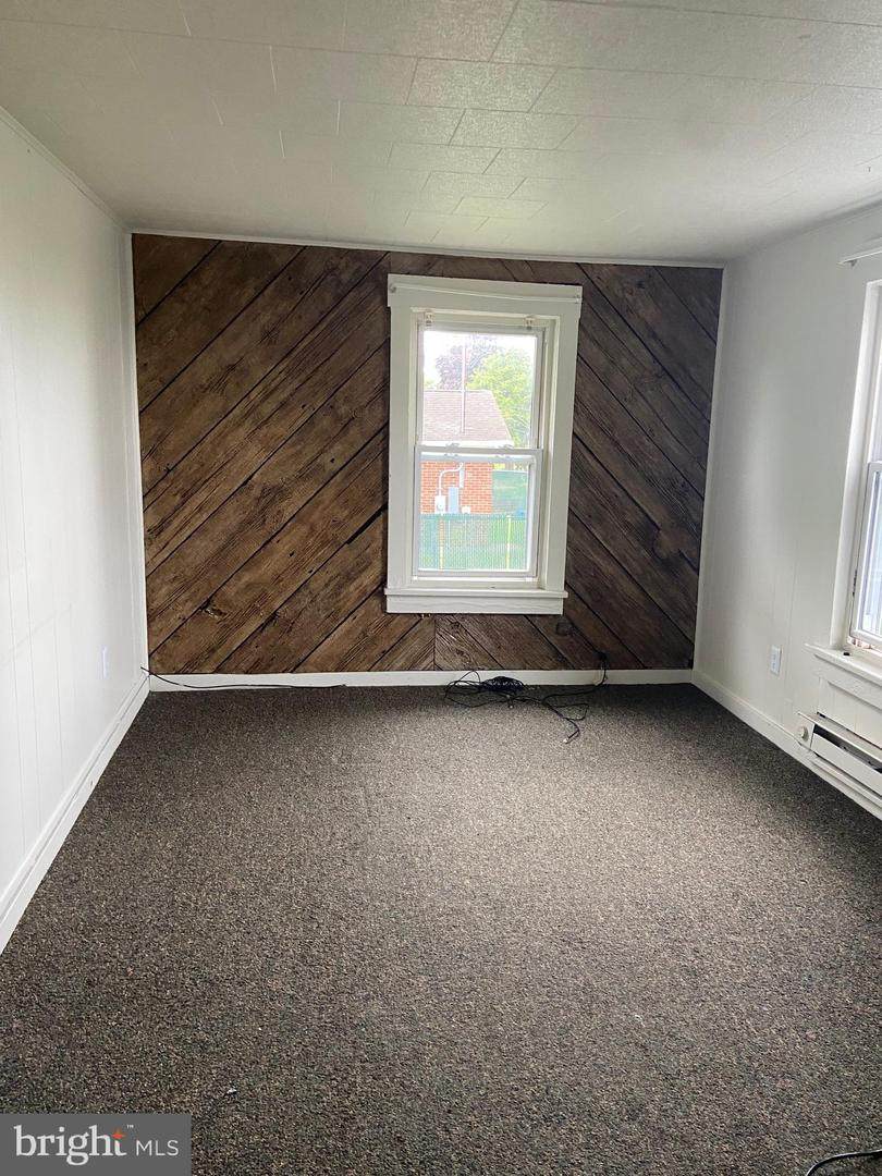 60 N River - Photo 1