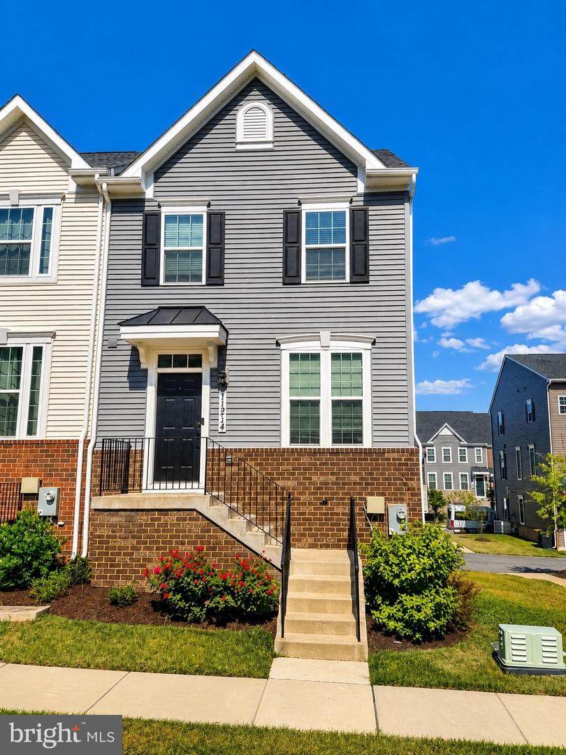 11214 Meridian Hill Way - Photo 1
