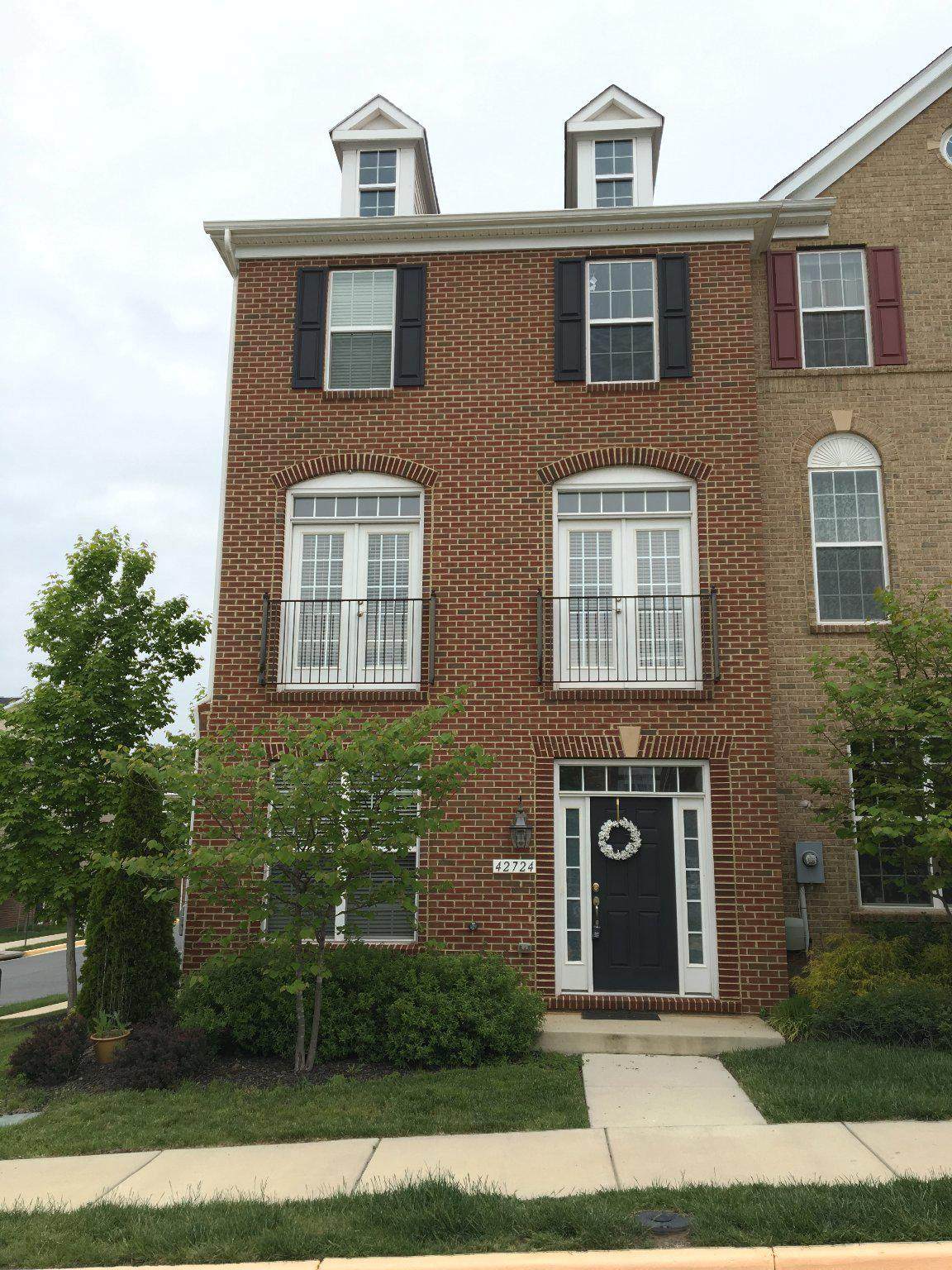42724 Redpath Terrace - Photo 1