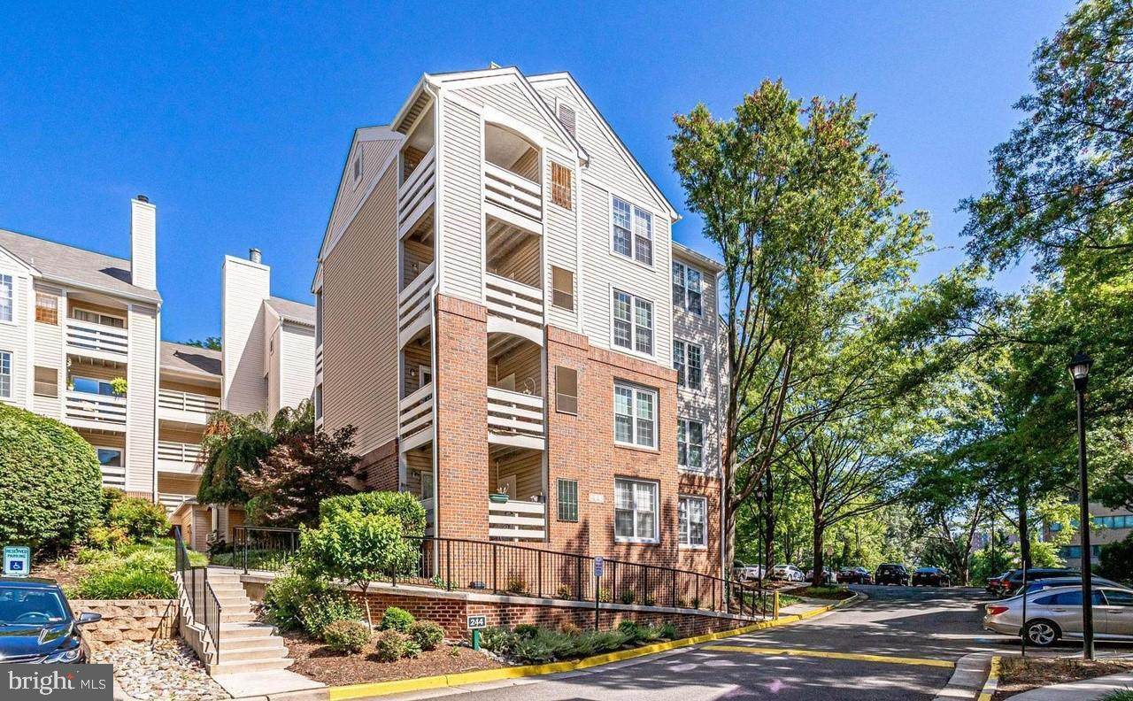 244 Reynolds Street - Photo 1