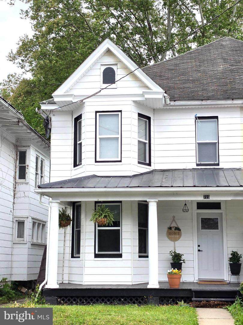 723 King Street - Photo 1