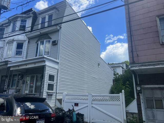 324 Pine Street - Photo 1
