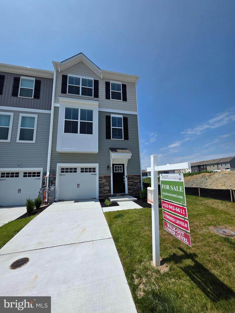 338 Aqua Square - Photo 1