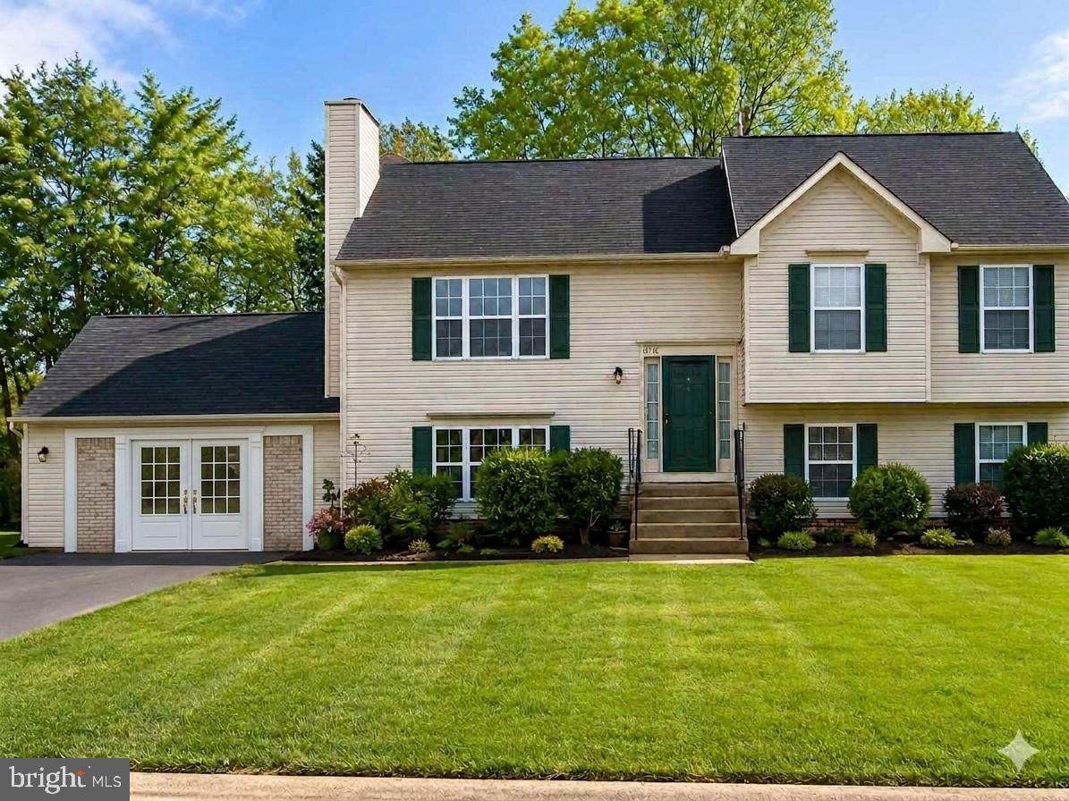 10718 Wellington Street - Photo 1