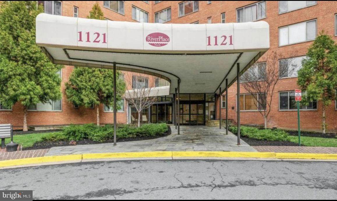 1121 Arlington Boulevard - Photo 1