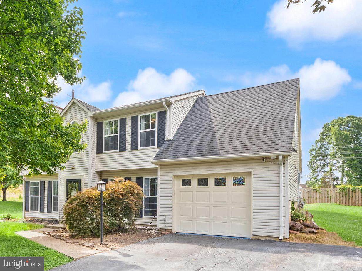 5793 Rockcliff Lane - Photo 1