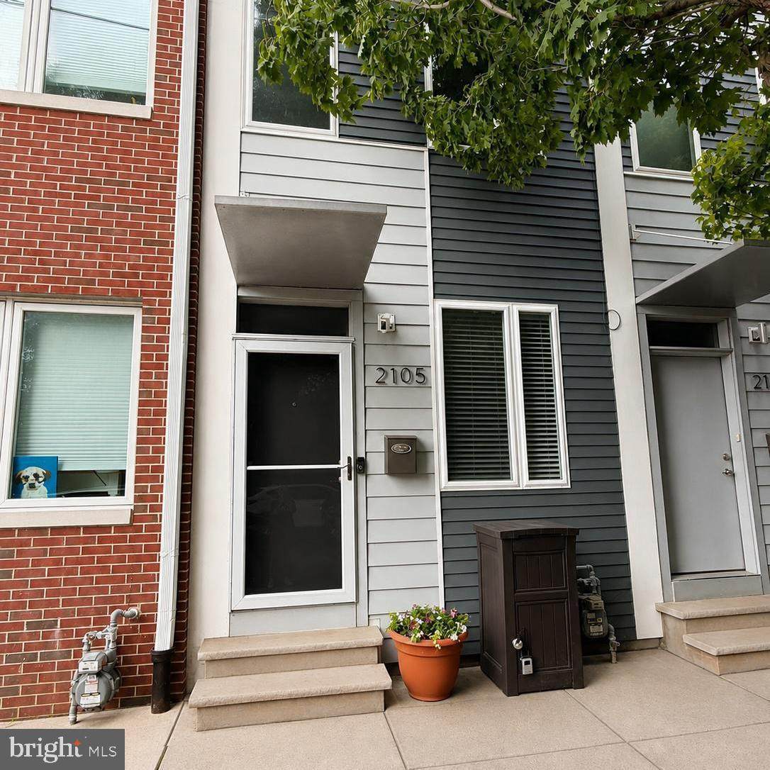 2105 Hagert Street - Photo 1