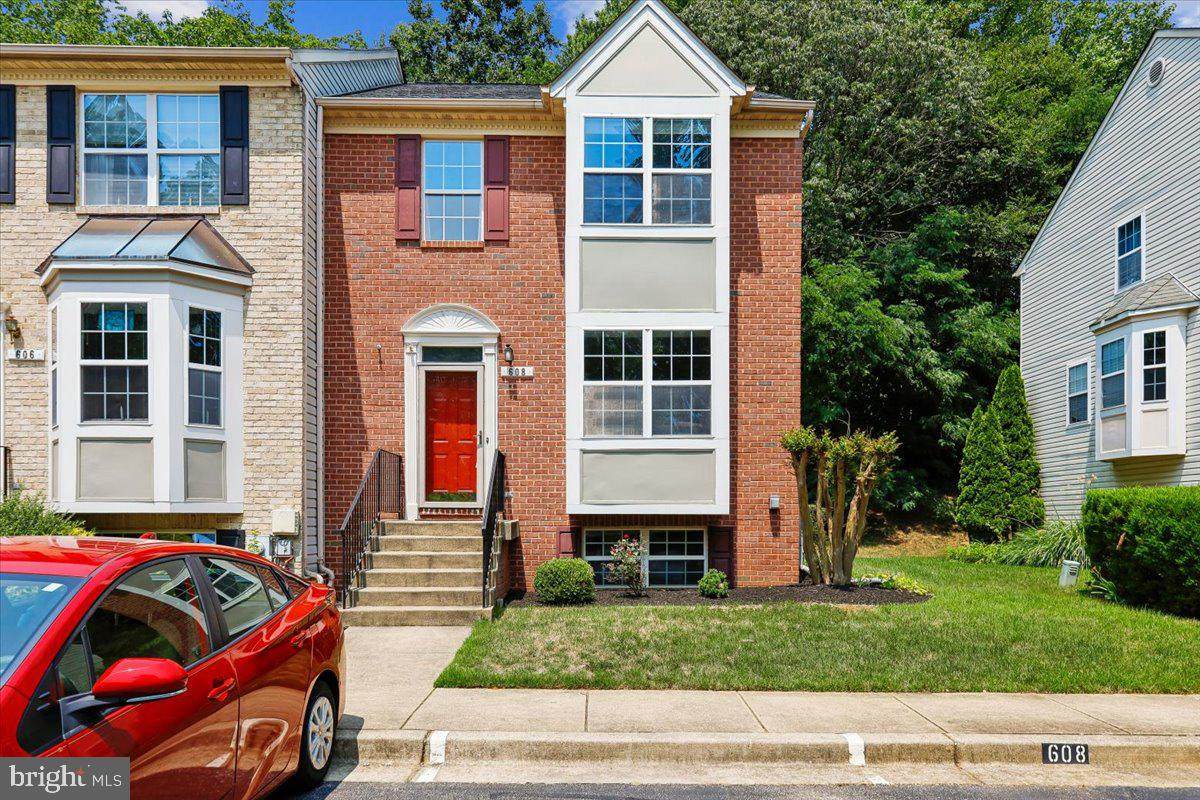 608 Talon Court - Photo 1