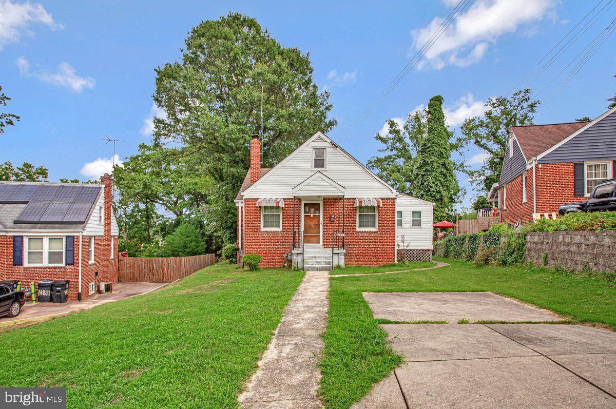4809 68TH Avenue - Photo 1