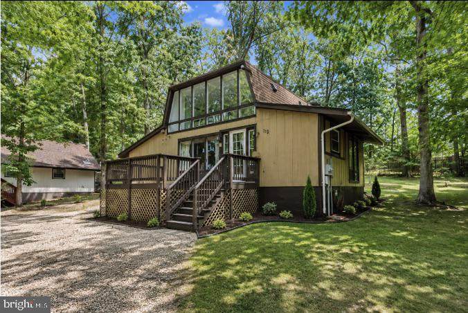 112 Lakeview Parkway - Photo 1