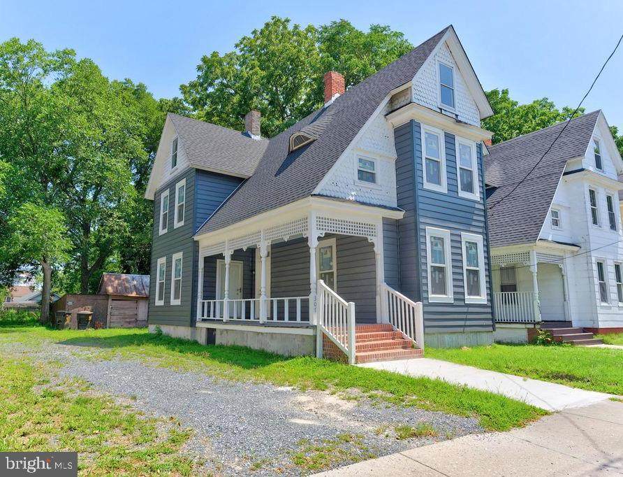307 Newton Street - Photo 1