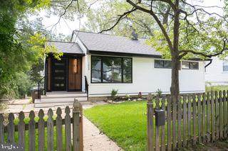 1229 Simmons Drive - Photo 1
