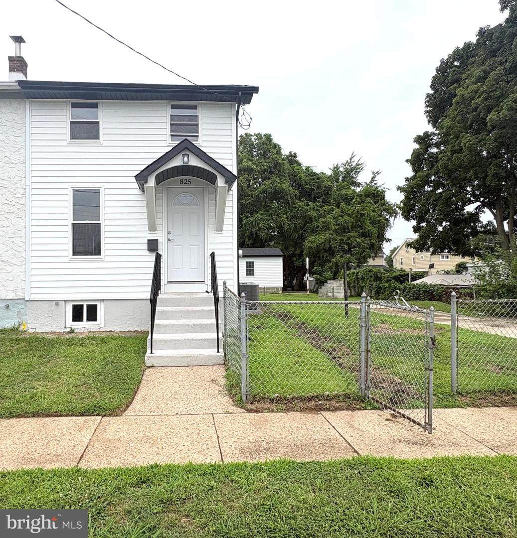 825 3RD Street - Photo 1
