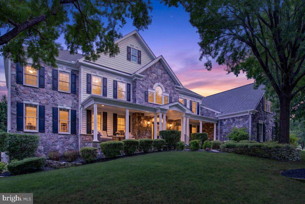 5403 Fishers Hill Way - Photo 1