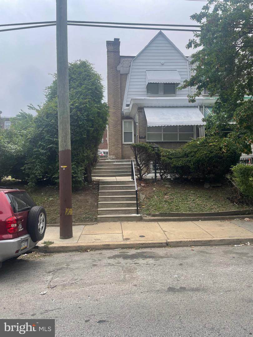 5730 Kemble Avenue - Photo 1