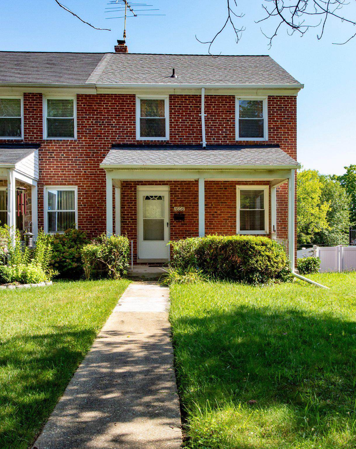 1608 Belvedere Avenue - Photo 1