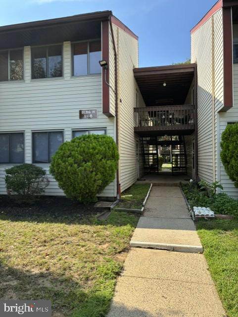 H-6 Avon Drive - Photo 1