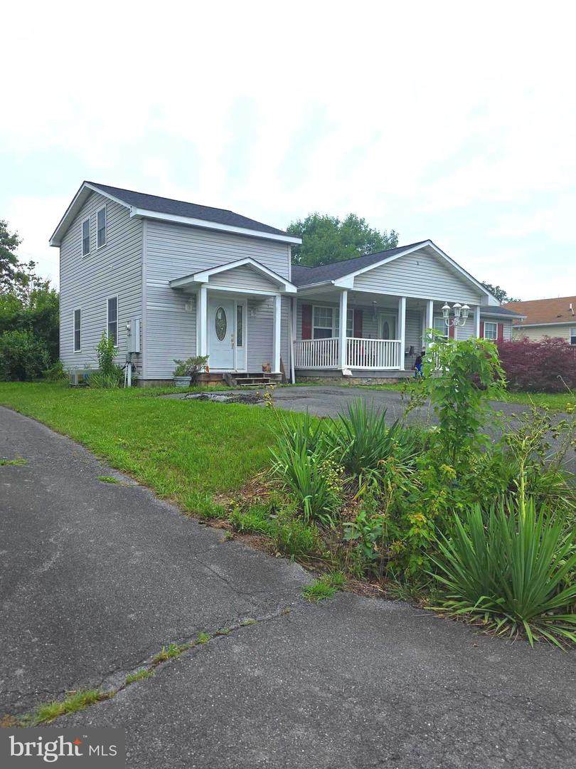 102 Geneva Place - Photo 1