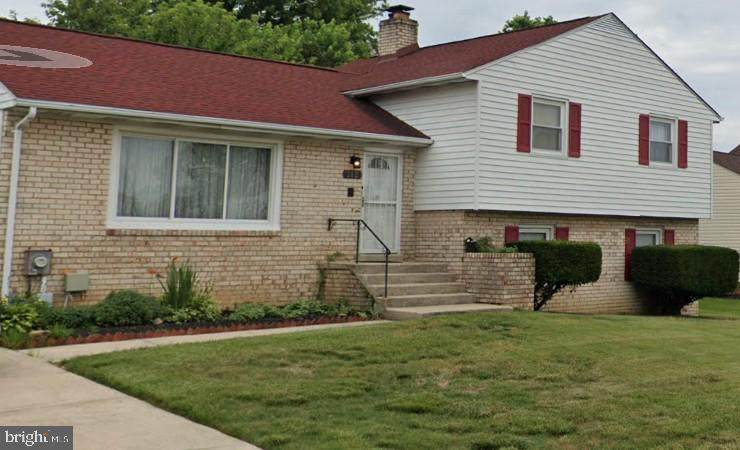 212 Dauntly Street - Photo 1
