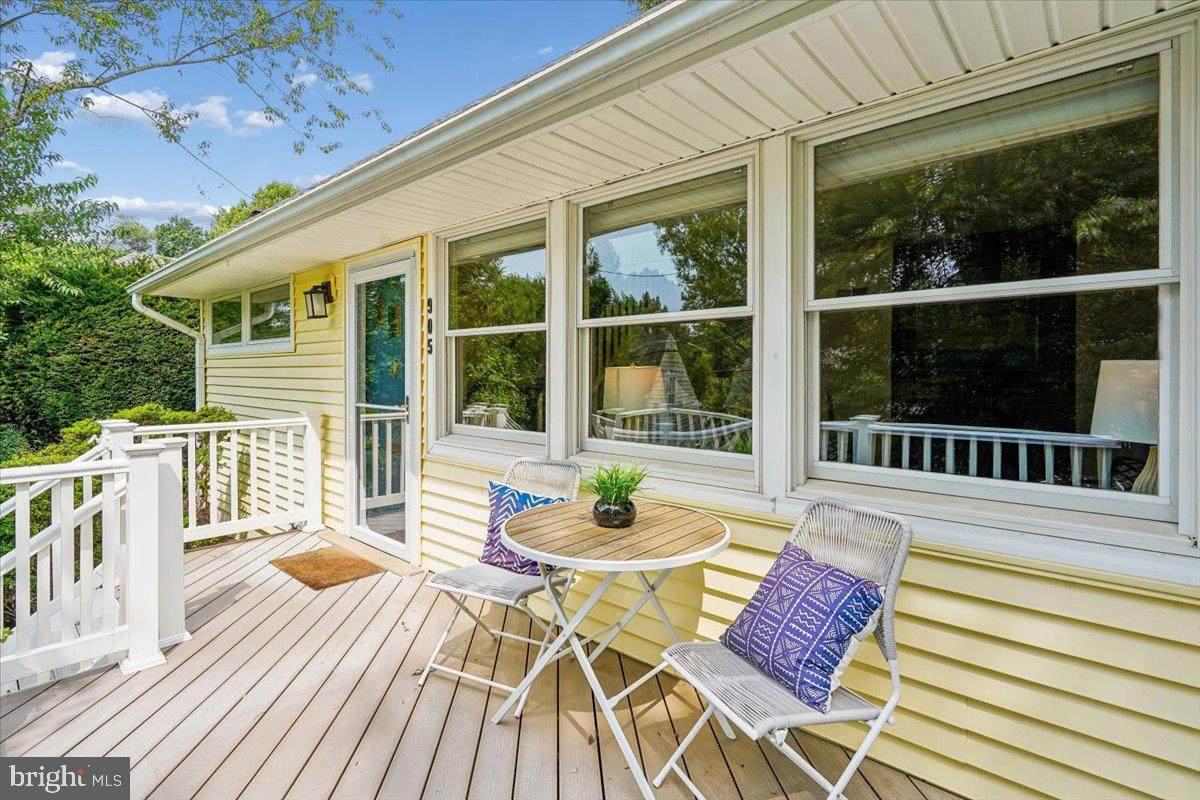 905 Robin Road - Photo 1