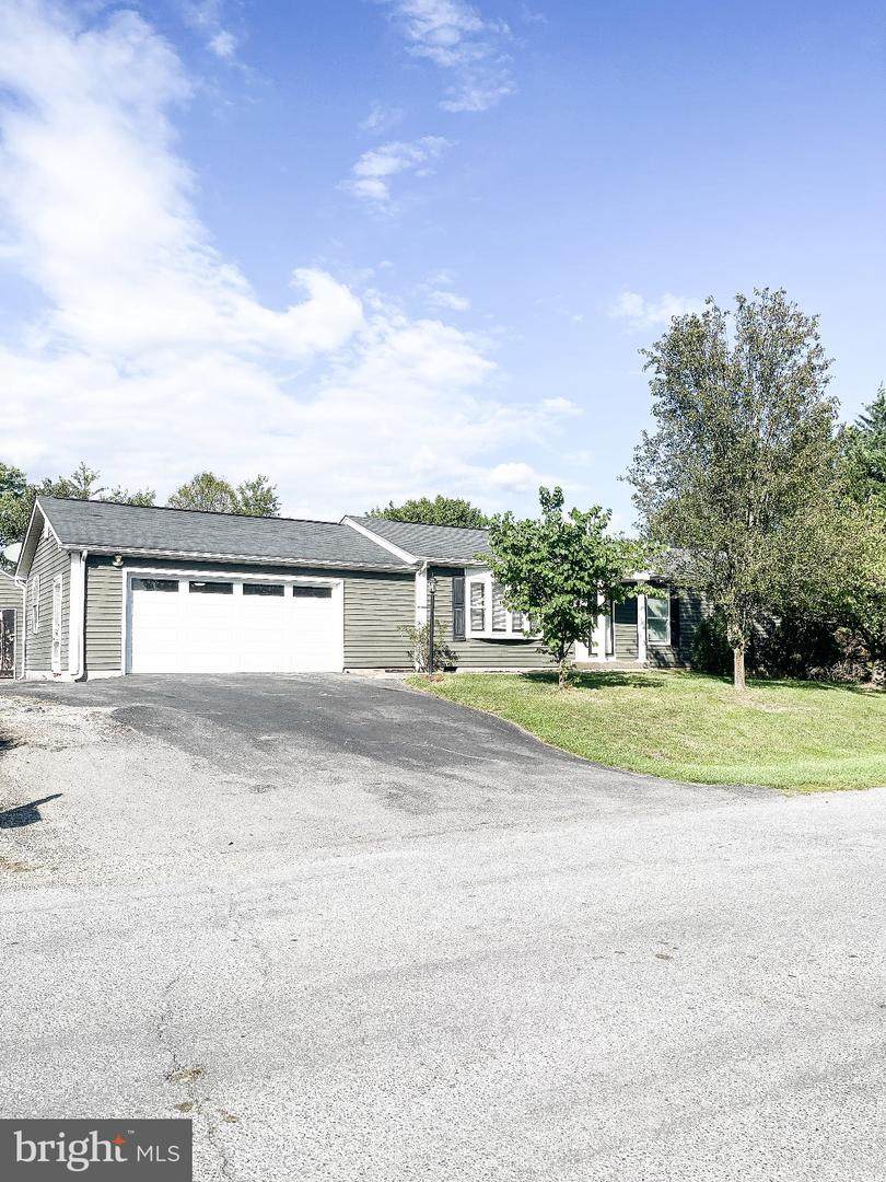 33 Whirlwind Drive - Photo 1