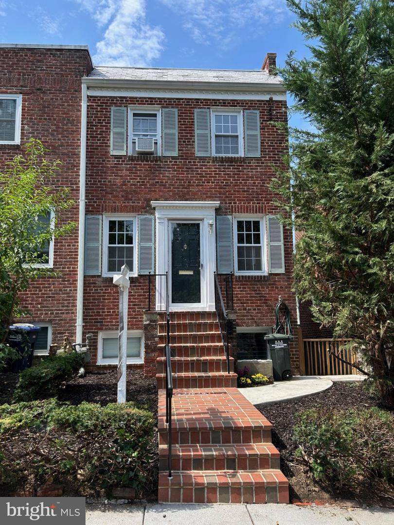 2036 Tunlaw Road - Photo 1