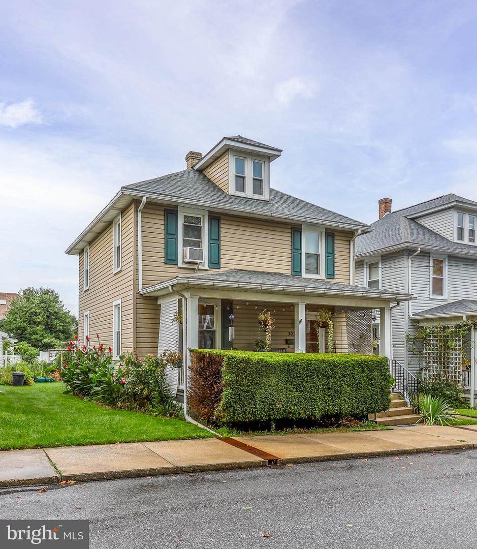 303 Walnut Street - Photo 1