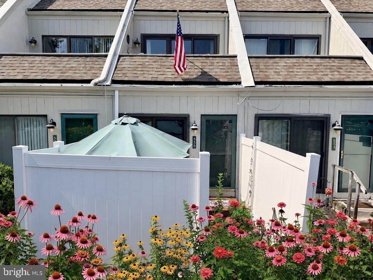 530 Summit House - Photo 1