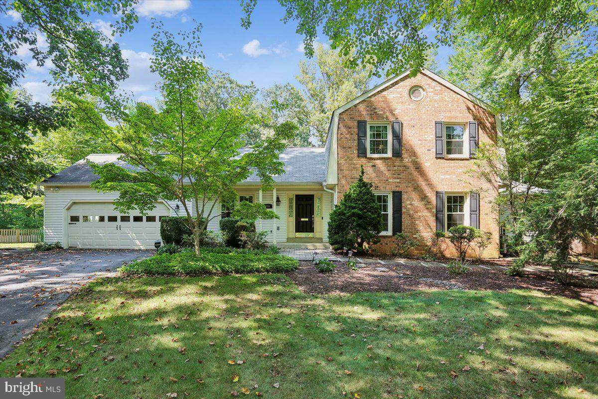 1038 Carnation Drive - Photo 1