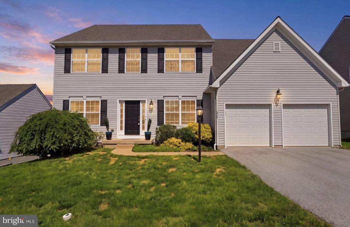 215 Azalea Drive - Photo 1