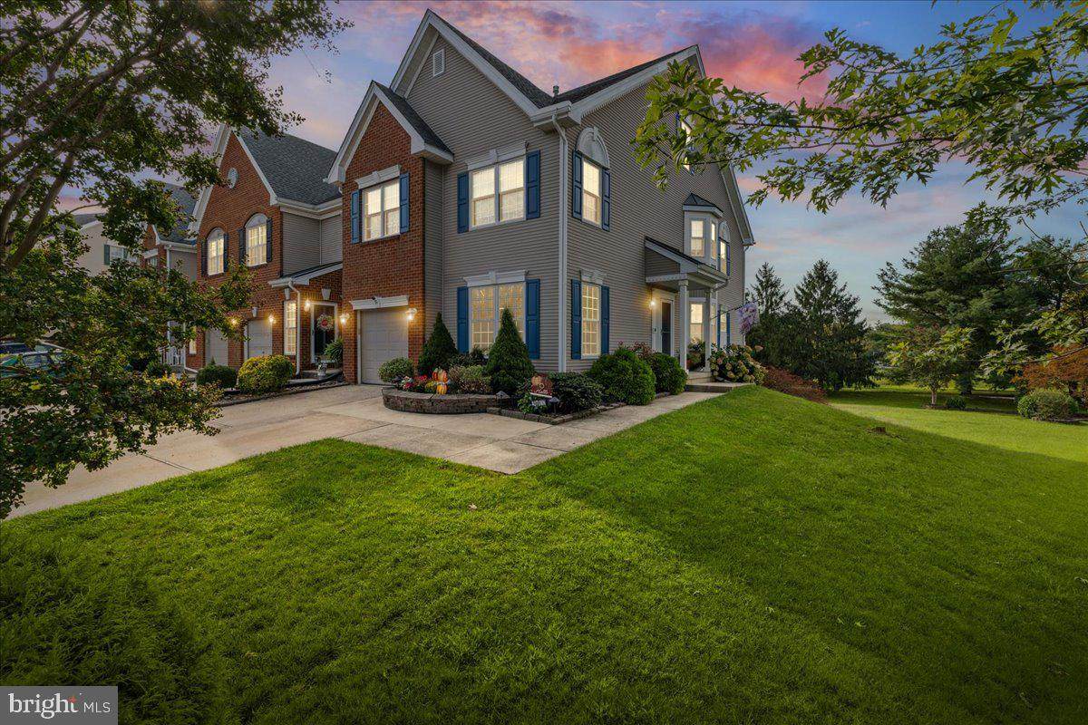 19 Augusta Lane - Photo 1