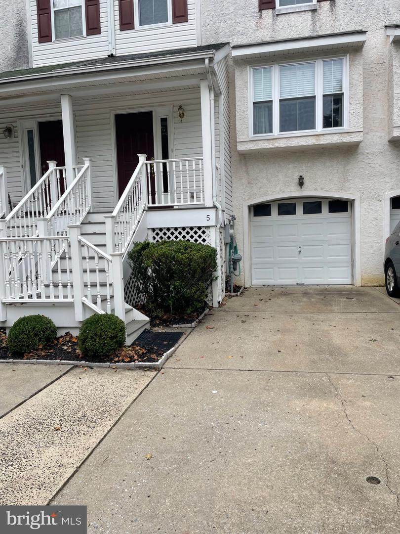 5 Crump Lane - Photo 1