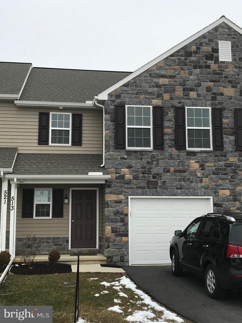 513 Brookwood Drive - Photo 1